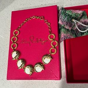 Beautiful Lilly Pulitzer necklace
